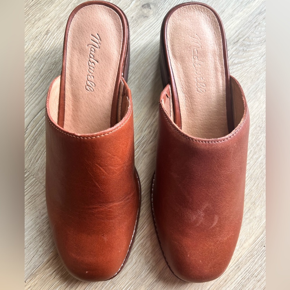 The Mindy Lugsole Mule in Leather (Tan)